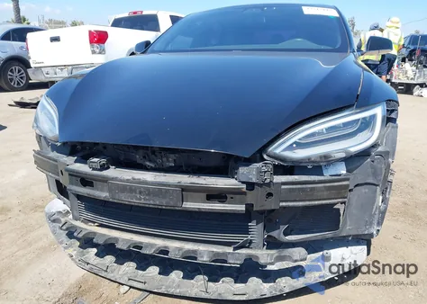 2018 Tesla Model S 100D/75D/P100D z USA, uszkodzony, nr VIN 5YJSA1E25JF281463